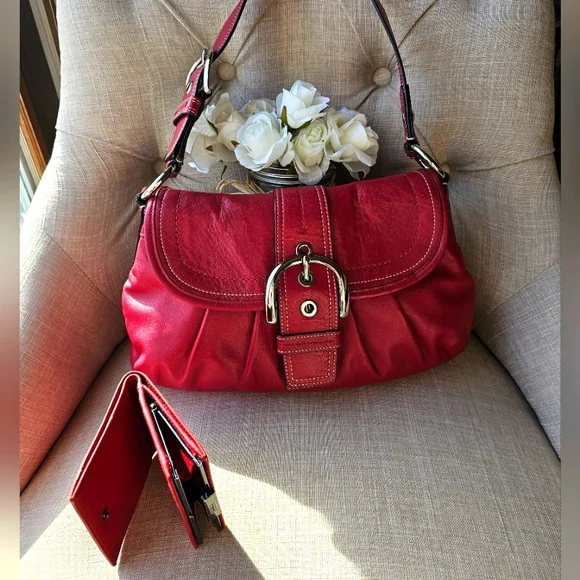 Vintage Coach Soho Pleated Leather Shoulder Bag Purse F15204 ( Red) & Wallet - Picture 4 of 8